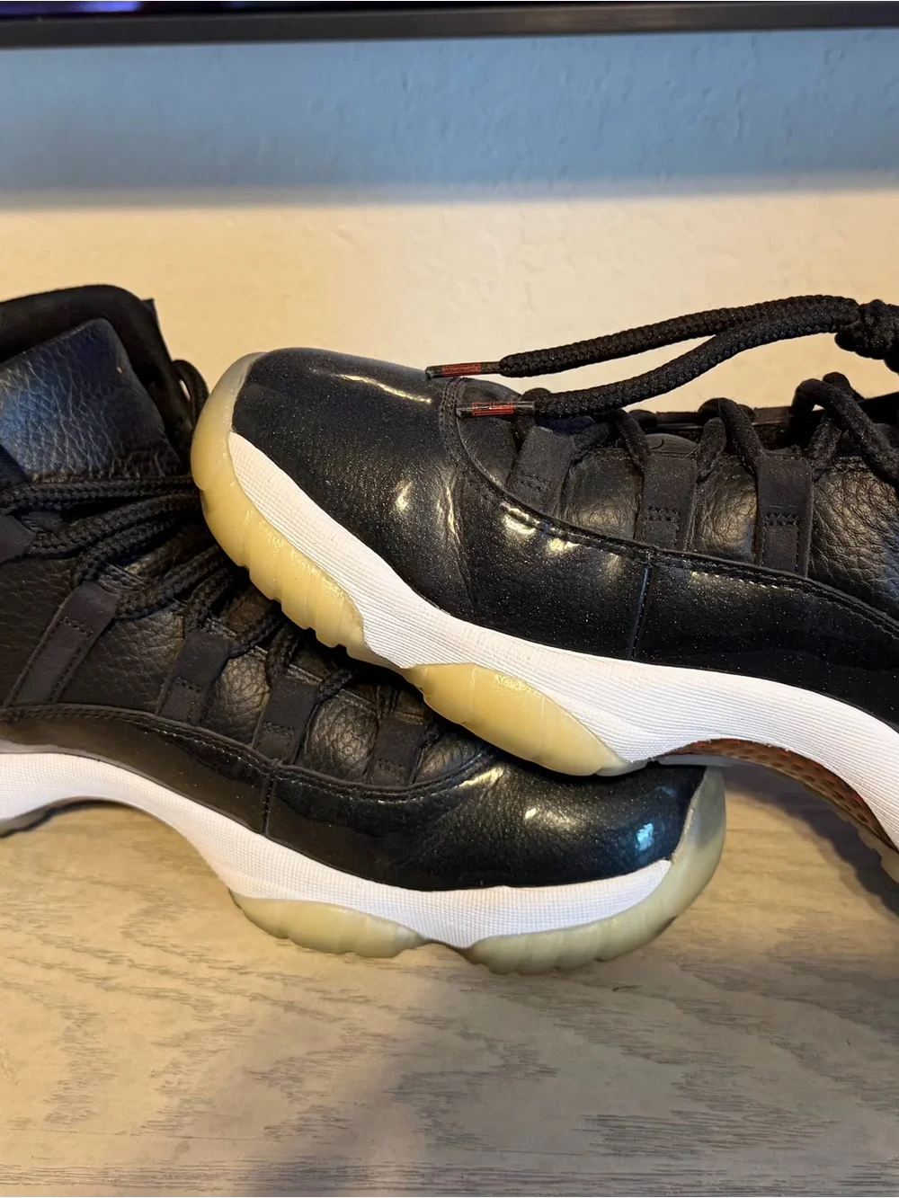 Excellent authentic  condition Mens Retro Jordan 11 size 11.5